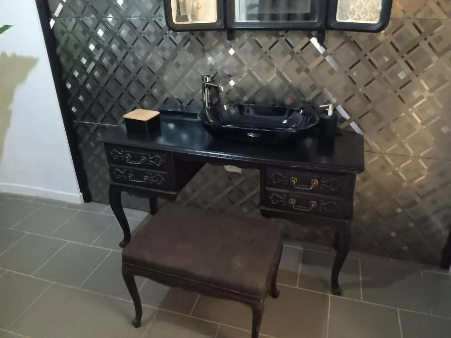 The Luxury White Suite Charleroi