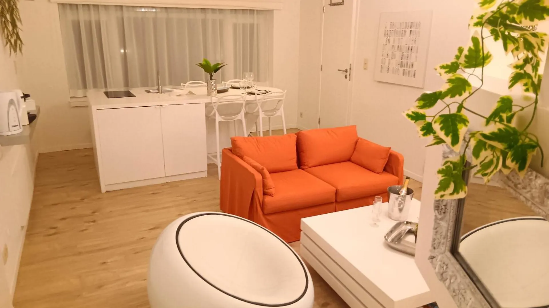 Apartment The Luxury White Suite Charleroi