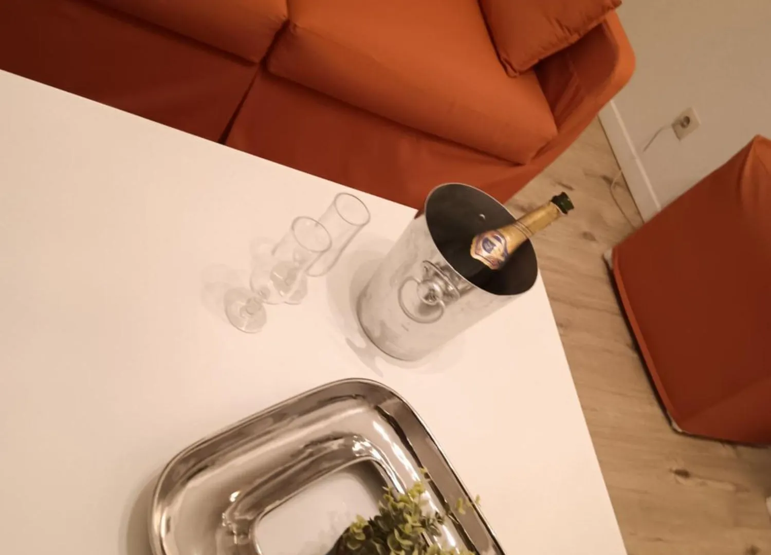Apartment The Luxury White Suite Charleroi