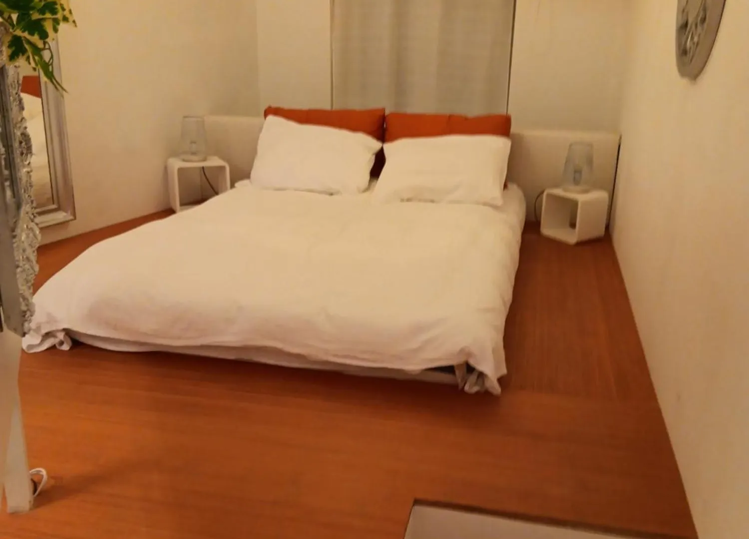 The Luxury White Suite Charleroi