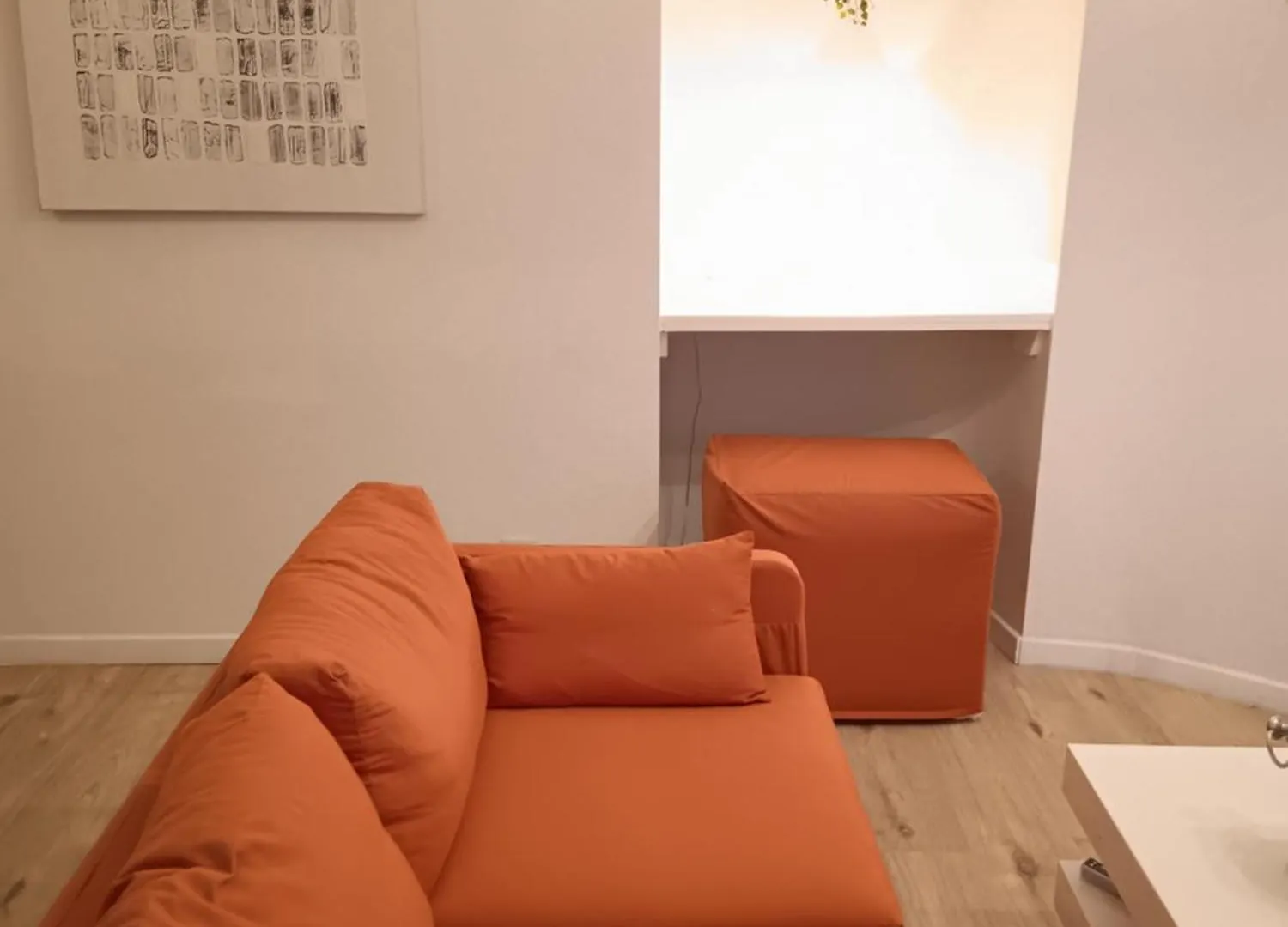 The Luxury White Suite Charleroi