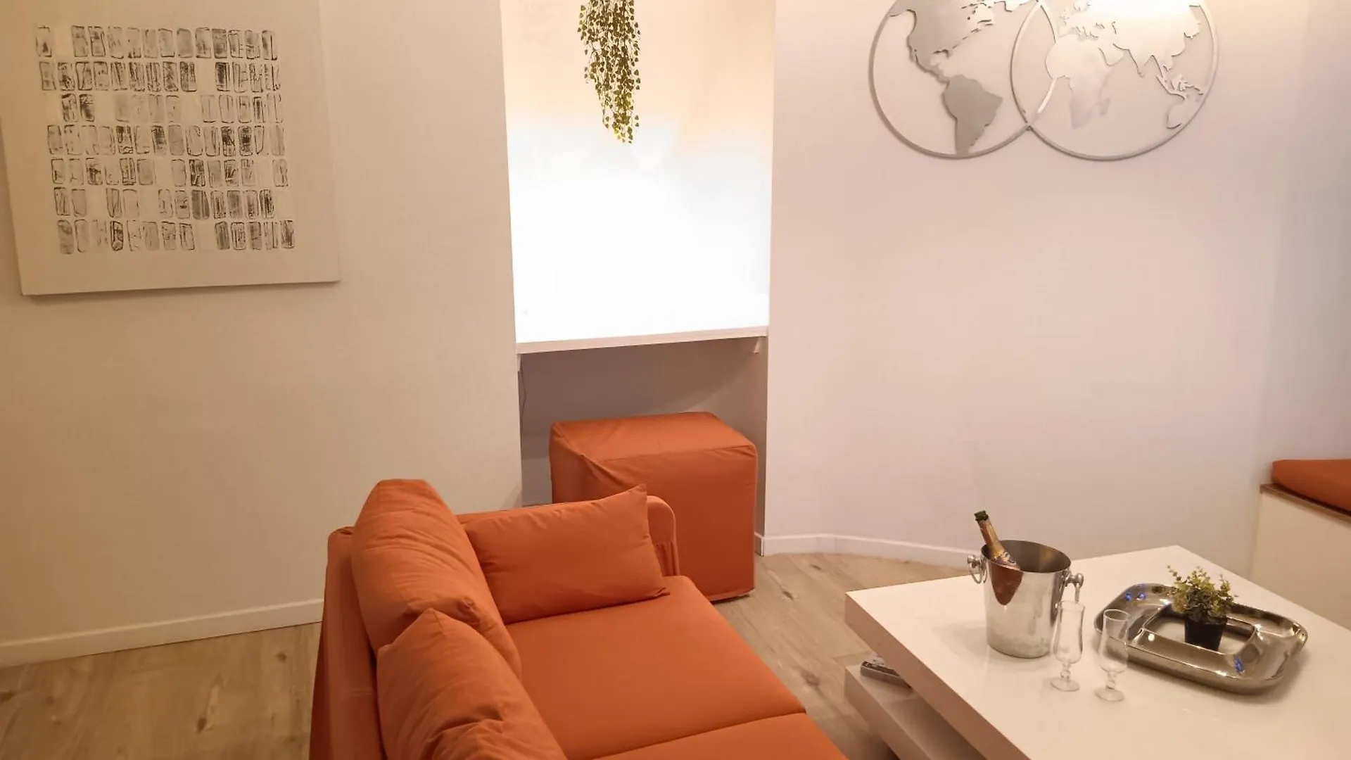 Apartment The Luxury White Suite Charleroi