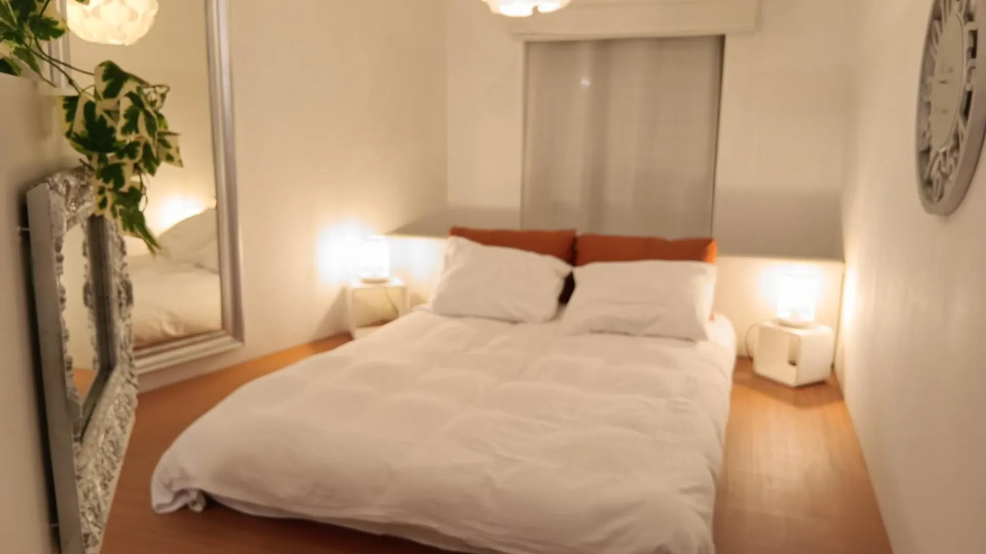 Apartment The Luxury White Suite Charleroi Belgium
